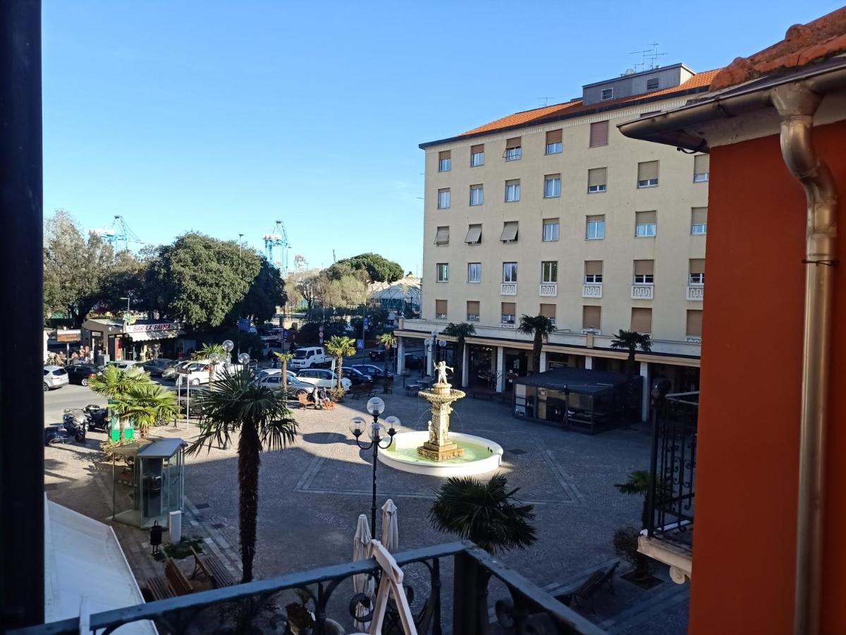 B&B La Piazzetta Vado Ligure Esterno foto
